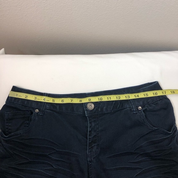 Lane Bryant Soft Stretchy Cotton Dark Wash Whiskered Straight Jeans 16 - Picture 9 of 15